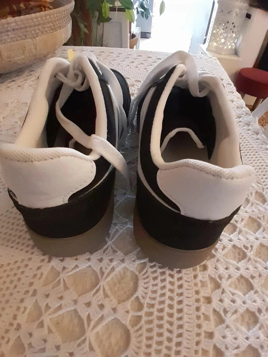 Tênis feminino preto e branco, número 40 – photo 2